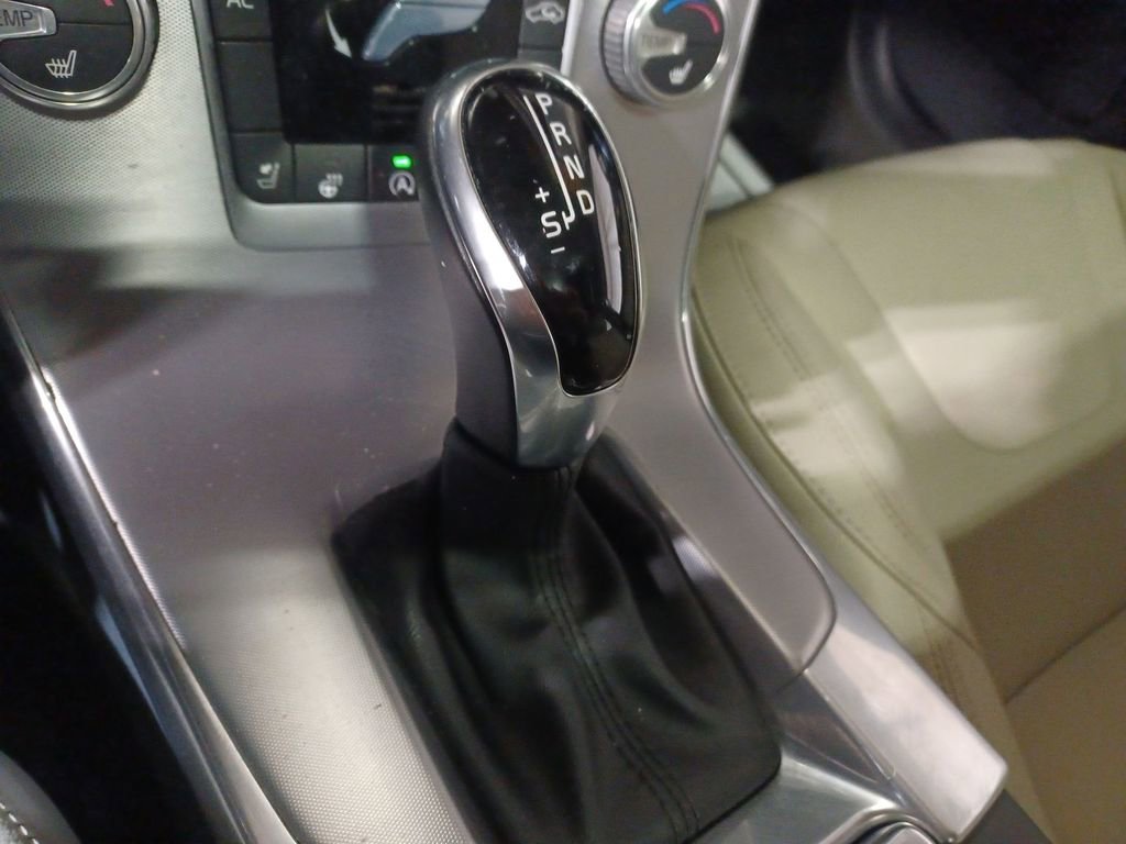 Used 2018 Volvo S60 T5 Dynamic w/ Protection Package image 22