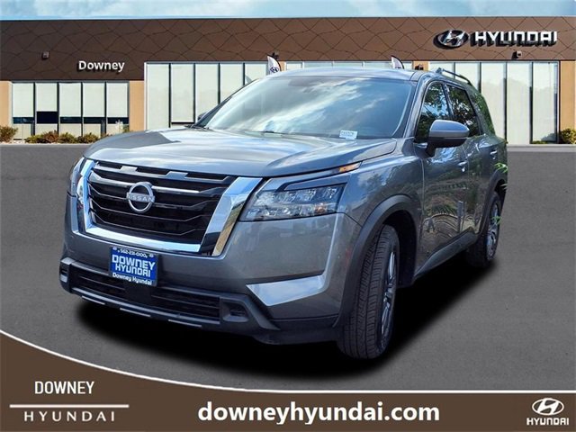Used 2024 Nissan Pathfinder SV