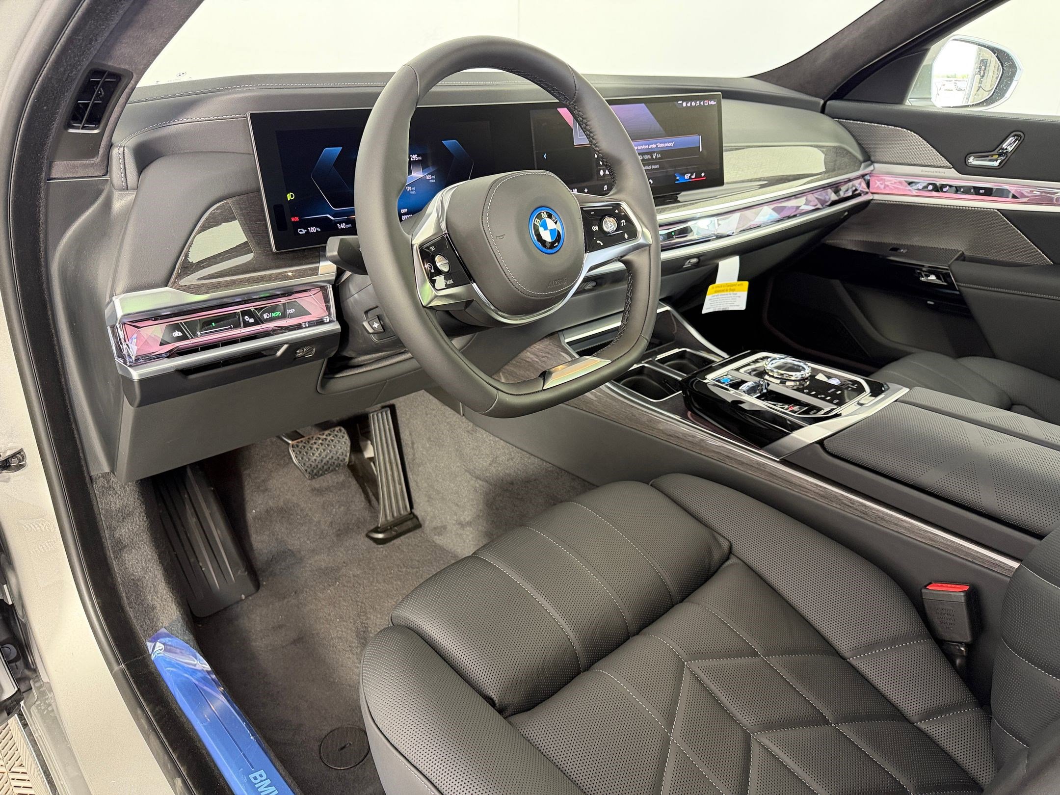 New 2026 BMW i7 eDrive50 w/ Executive Package RWD image 4