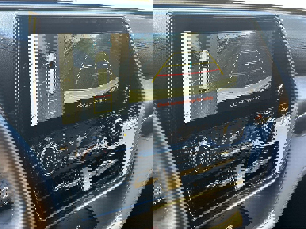 Used 2024 Toyota Highlander Limited image 24