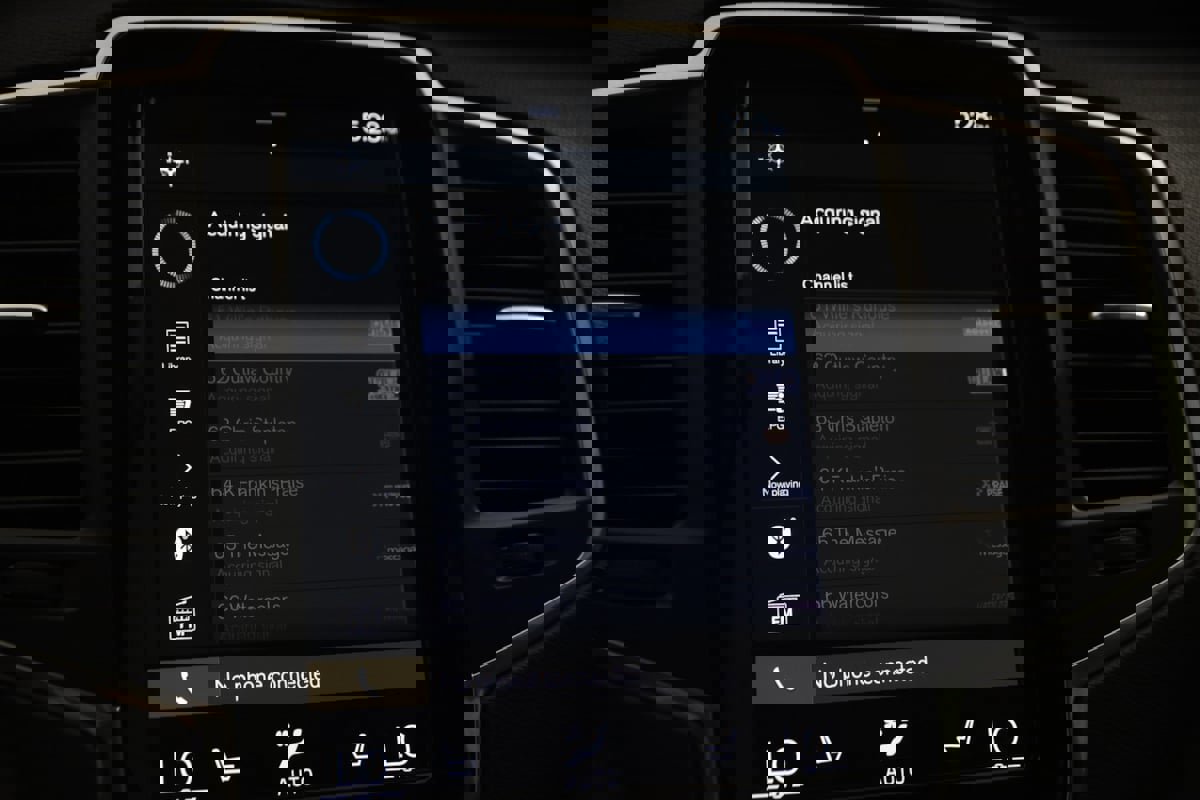 Used 2022 Volvo XC90 T6 Momentum w/ Climate Package image 35