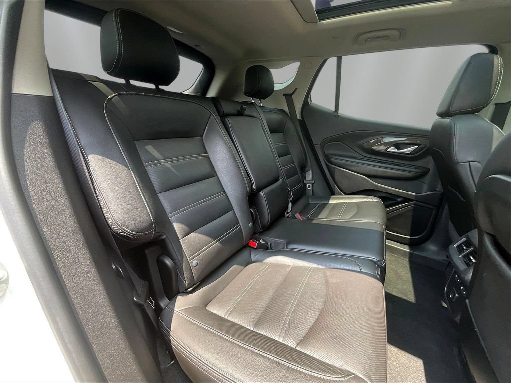 Used 2023 GMC Terrain Denali w/ Denali Premium Package AWD/4WD image 24