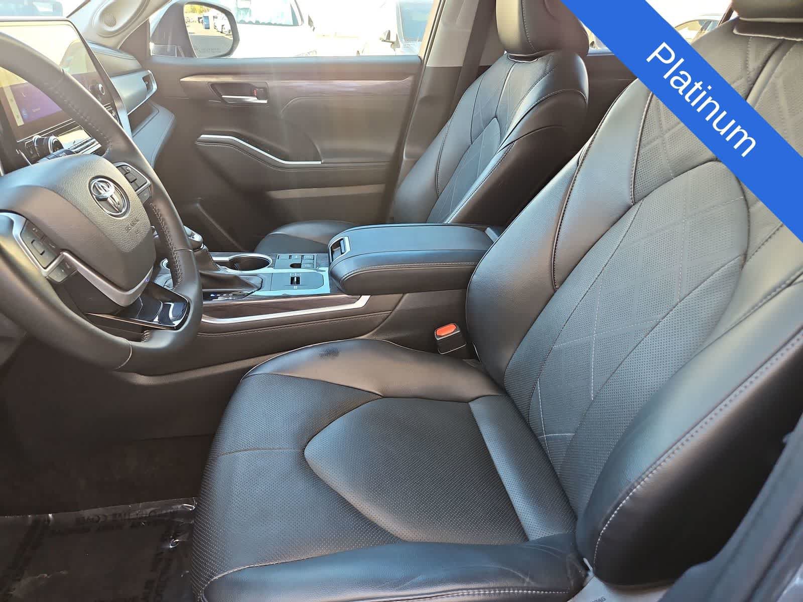 Used 2023 Toyota Highlander Platinum FWD image 15