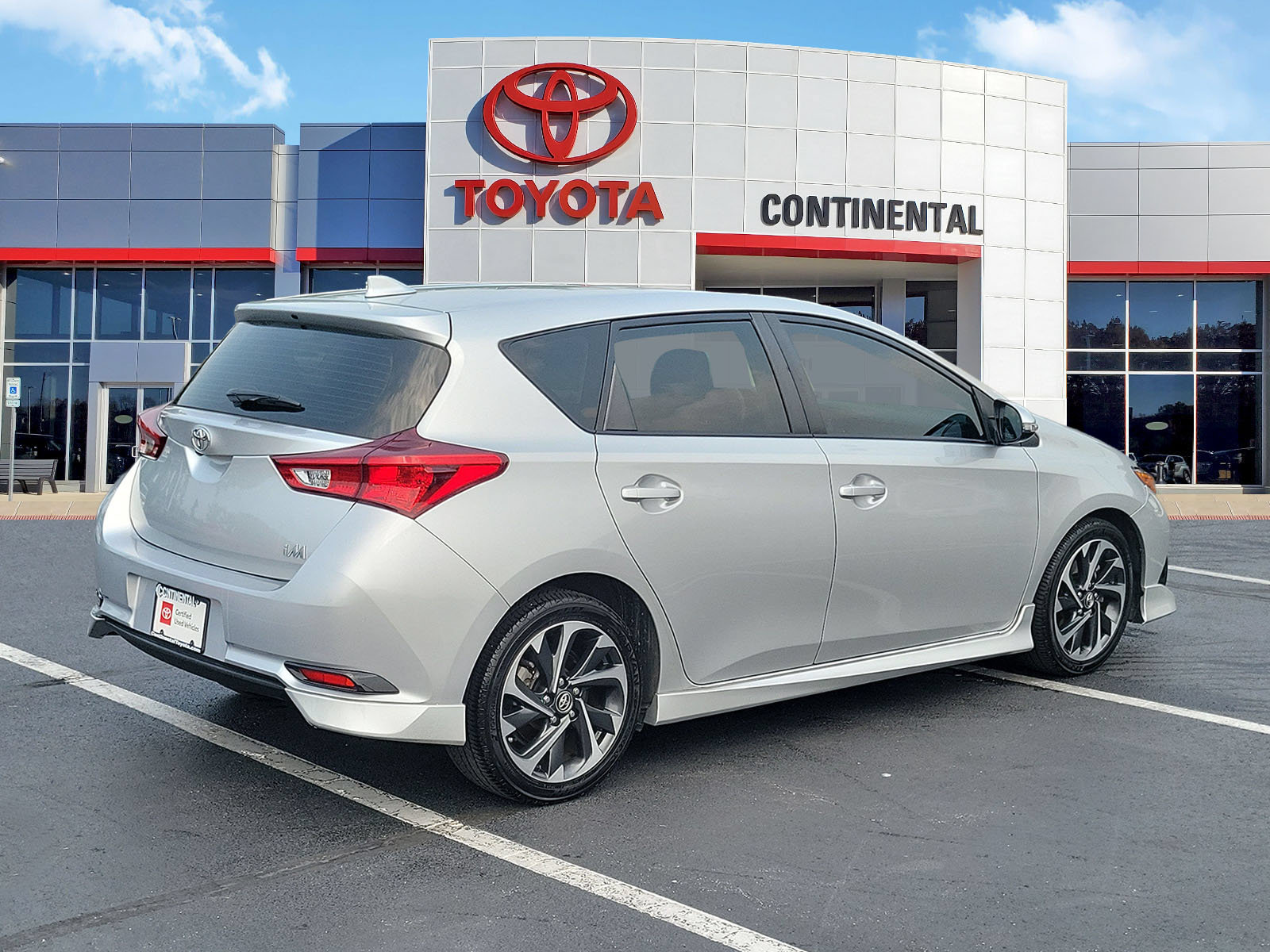 Certified 2018 Toyota Corolla iM w/ All-Weather Mat Package FWD image 5
