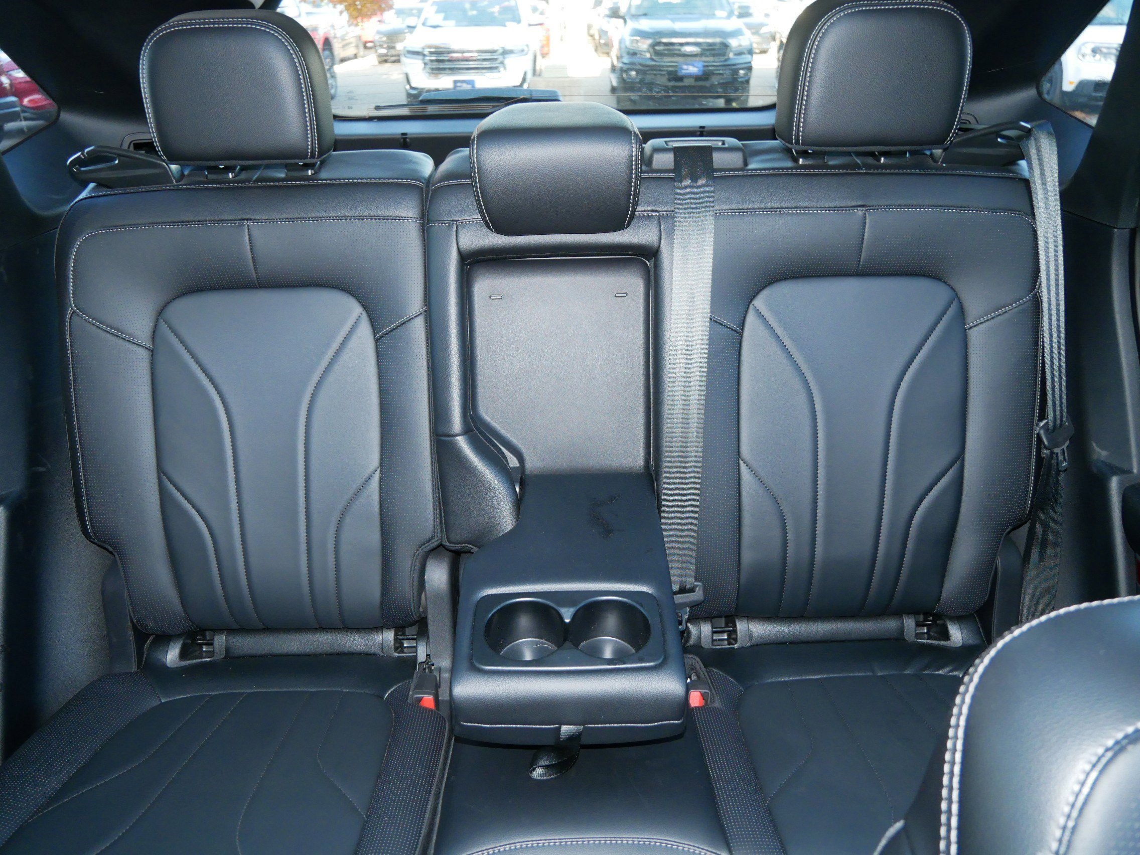 Used 2025 Ford Escape SE w/ PHEV Premium Package FWD image 13