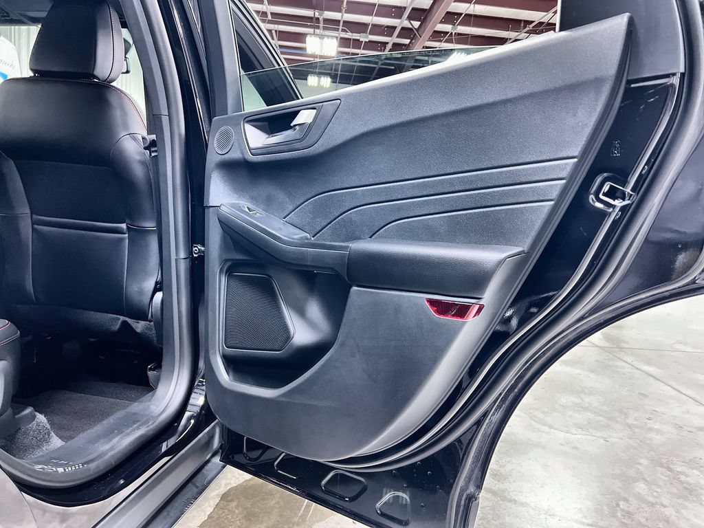 Used 2025 Ford Escape ST-Line Elite w/ Premium Technology Package AWD/4WD image 26