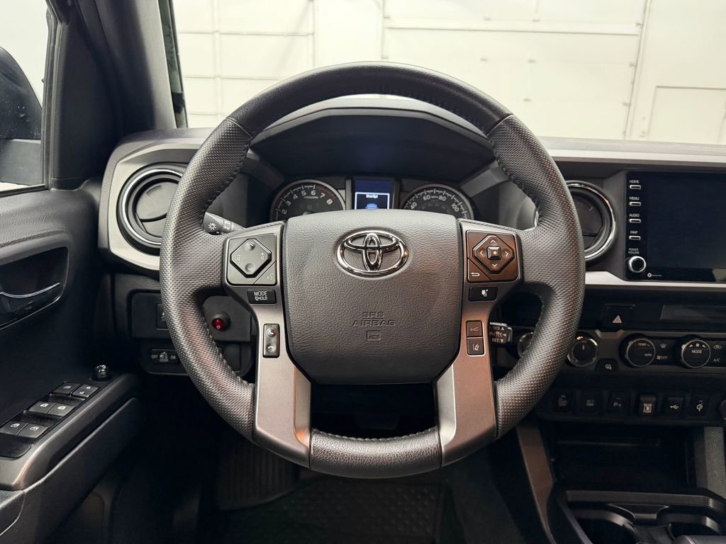 Used 2023 Toyota Tacoma TRD Off-Road w/ Technology Package AWD/4WD image 14