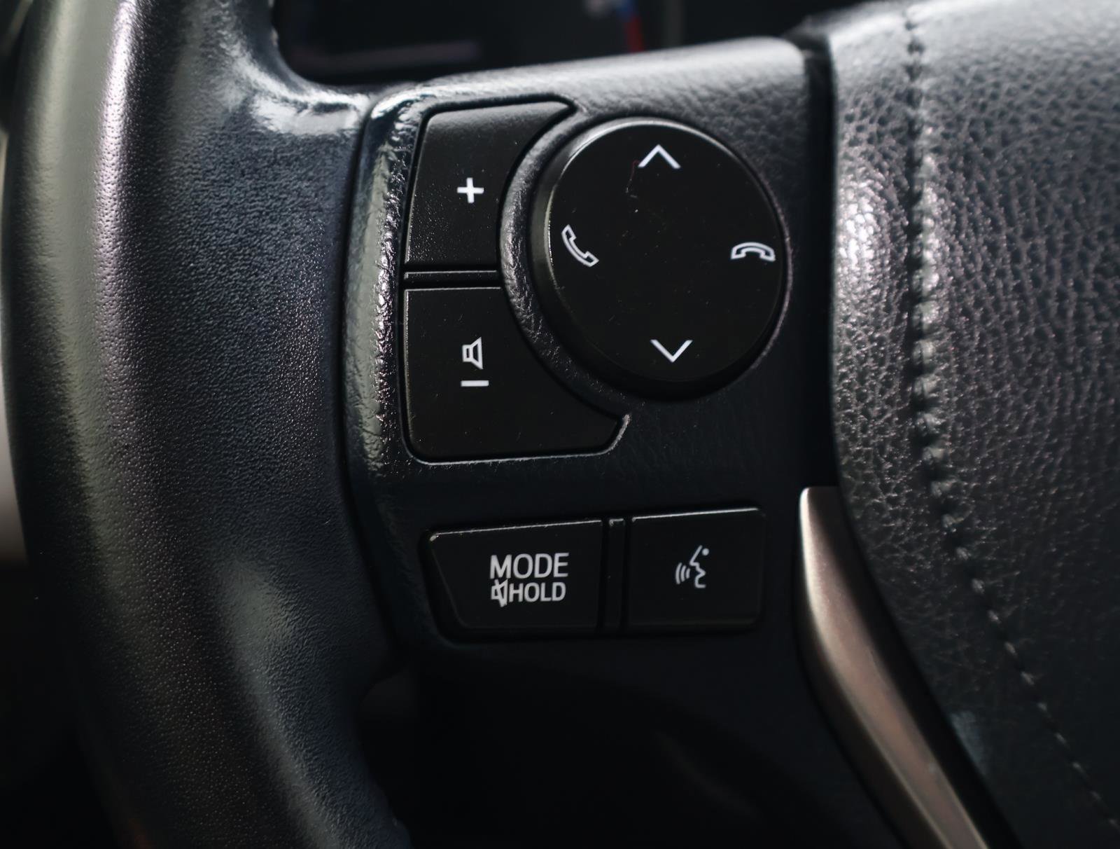 Used 2017 Toyota RAV4 XLE image 24