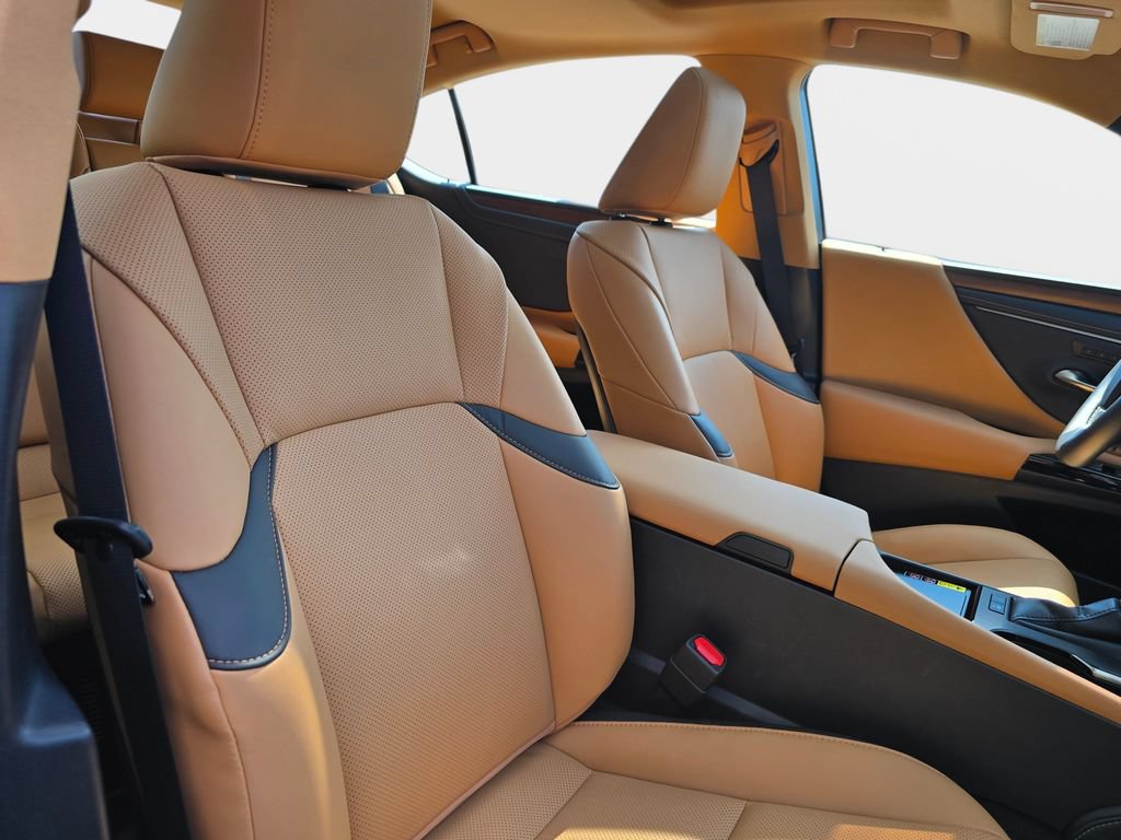 Certified 2025 Lexus ES 300h w/ Premium Package FWD image 10