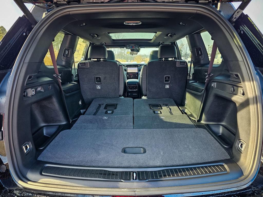 New 2025 Jeep Grand Cherokee L Limited w/ Black Appearance Package image 40