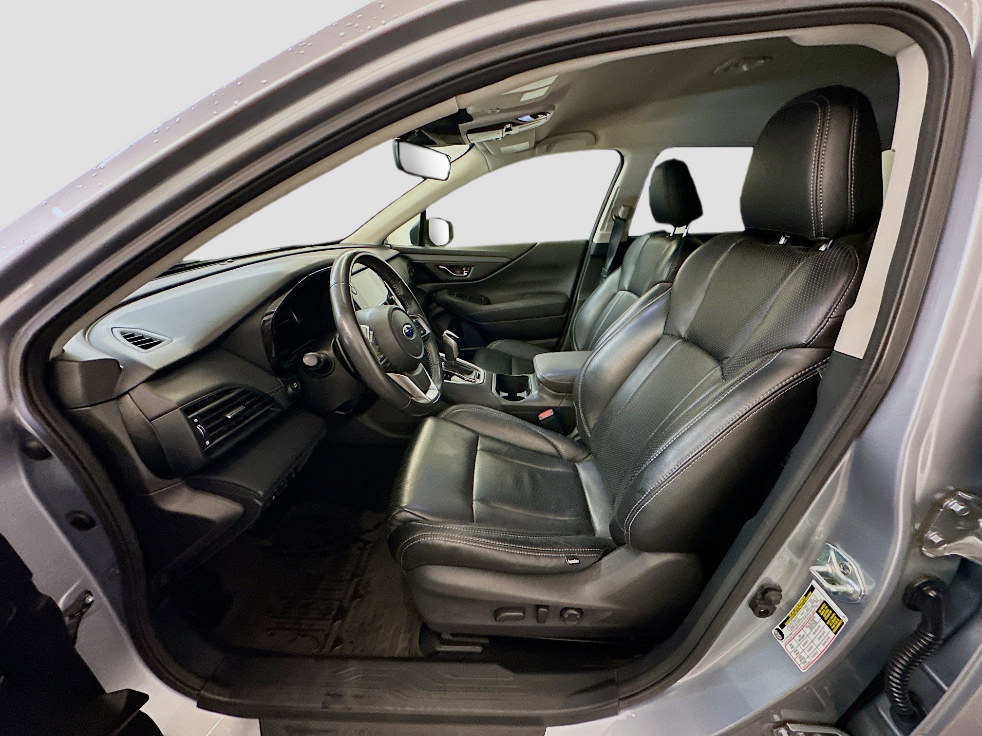 Used 2025 Subaru Outback Premium AWD/4WD image 13
