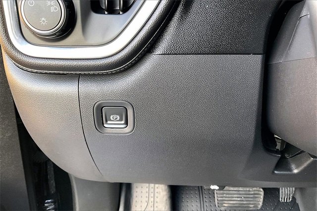 Used 2021 Chevrolet Silverado 1500 RST image 16