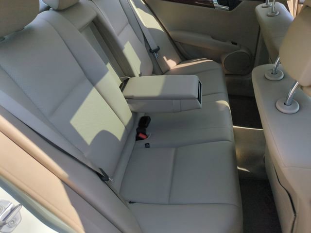 Used 2011 Mercedes-Benz C 300 4MATIC Sedan image 30