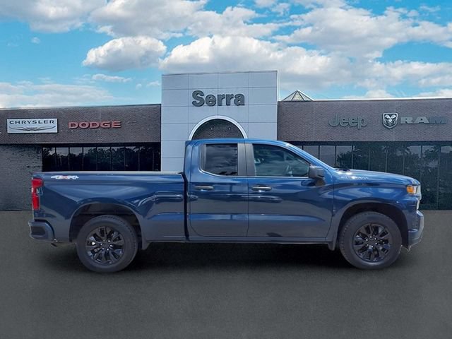 Used 2020 Chevrolet Silverado 1500 Custom w/ Custom Value Package AWD/4WD image 8