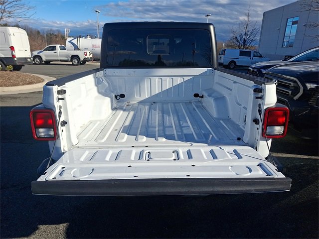 Used 2023 Jeep Gladiator Sport image 29