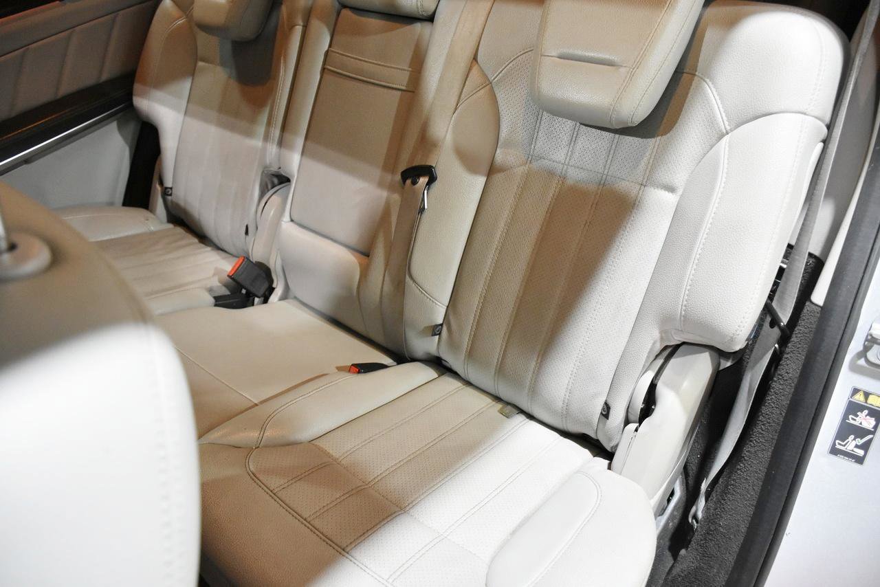 Used 2013 Mercedes-Benz GL 450 4MATIC w/ Premium 1 Pkg image 18