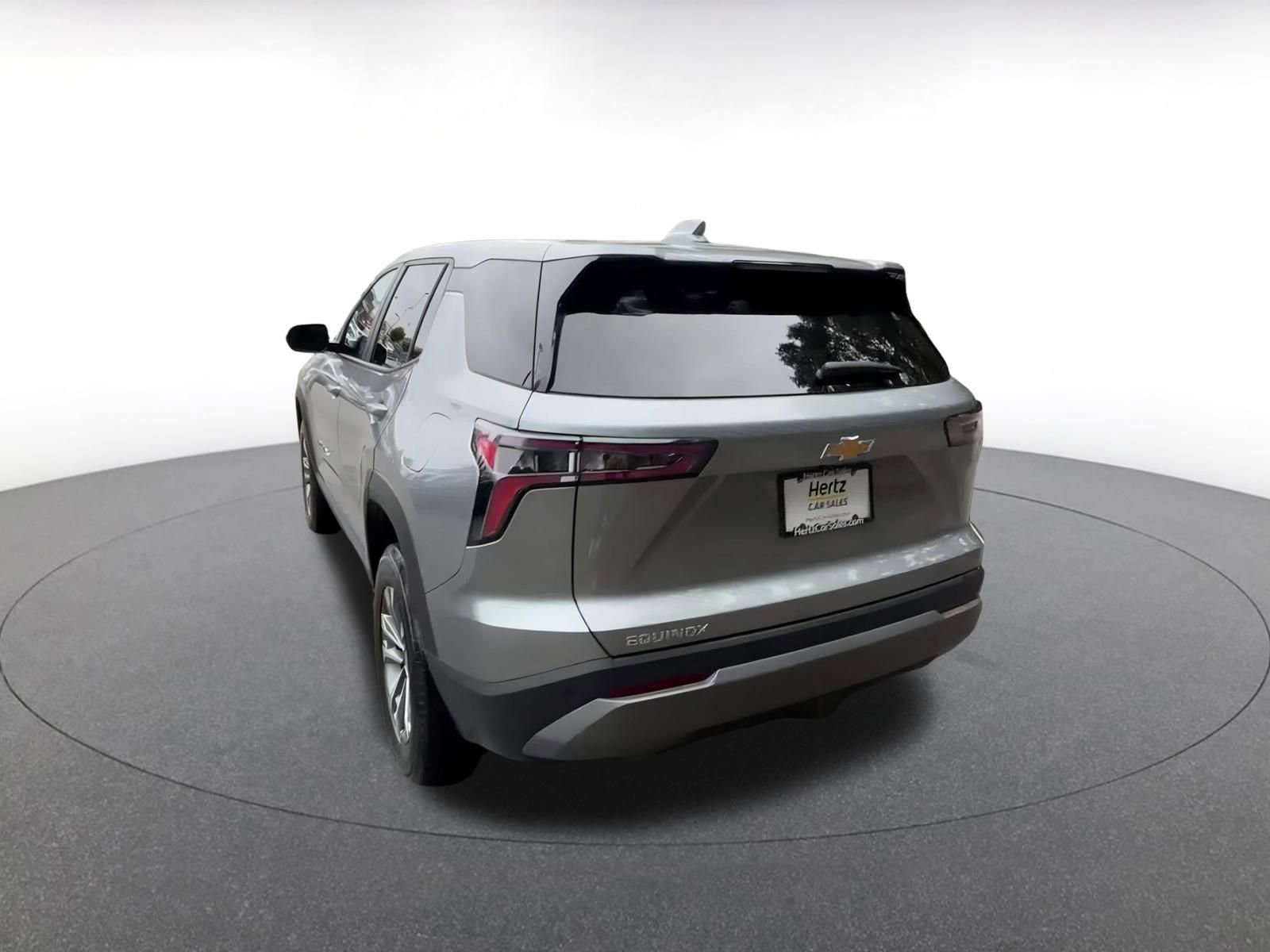 Used 2025 Chevrolet Equinox LT image 11