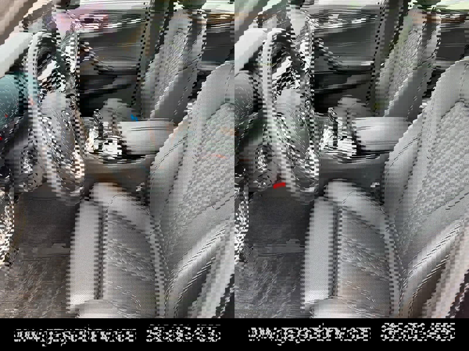 Used 2022 BMW 530i xDrive w/ Premium Package image 10