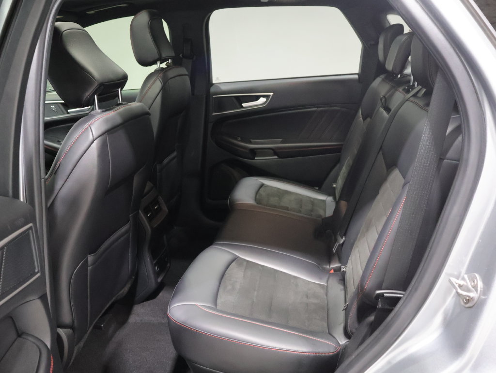 Used 2024 Ford Edge ST-Line w/ Class II Trailer Tow Package AWD/4WD image 19