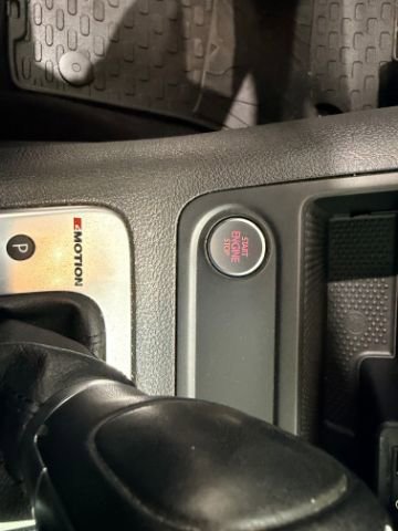 Used 2016 Volkswagen Tiguan R-Line image 32