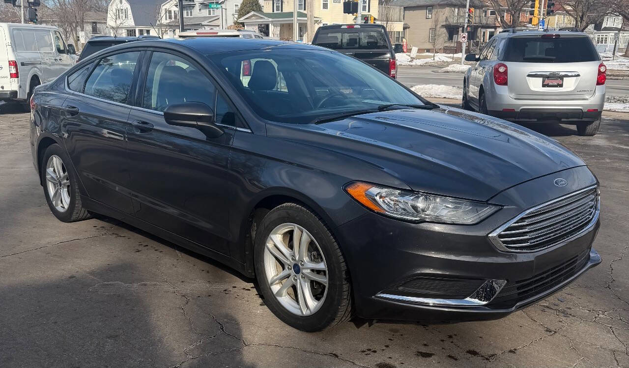 Used 2018 Ford Fusion SE image 7