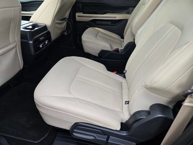 Used 2022 Ford Expedition Max Platinum AWD/4WD image 15