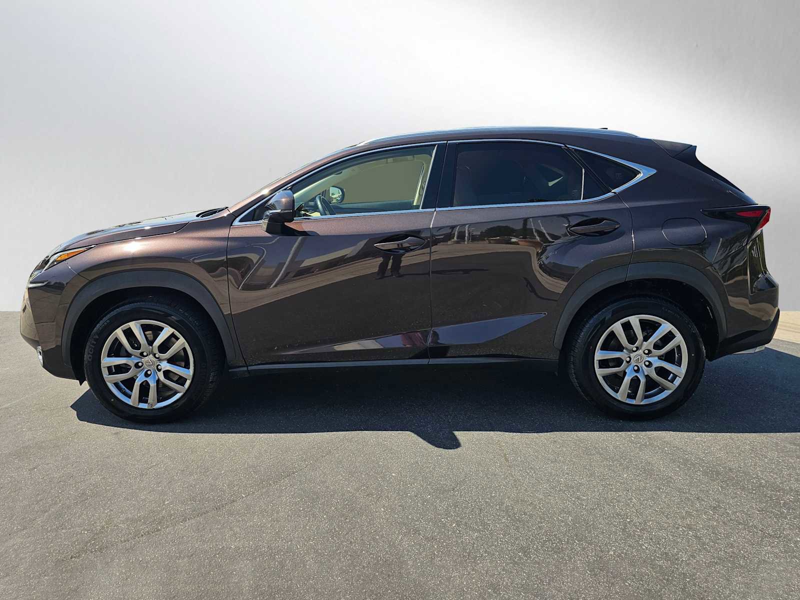 Used 2015 Lexus NX 200t AWD w/ Premium Package image 6
