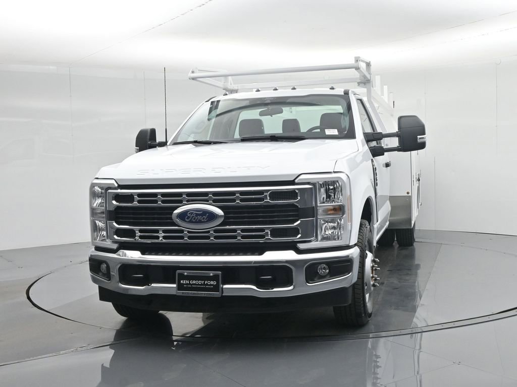 New 2026 Ford F350 XL w/ XL Chrome Package image 55