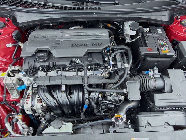 Certified 2026 Hyundai Elantra Sport FWD image 29