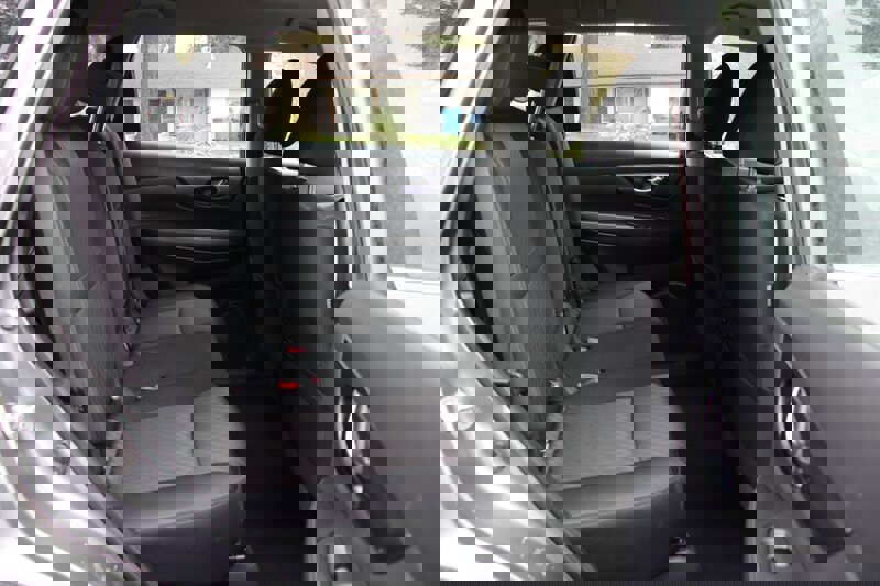 Used 2017 Nissan Rogue S image 6