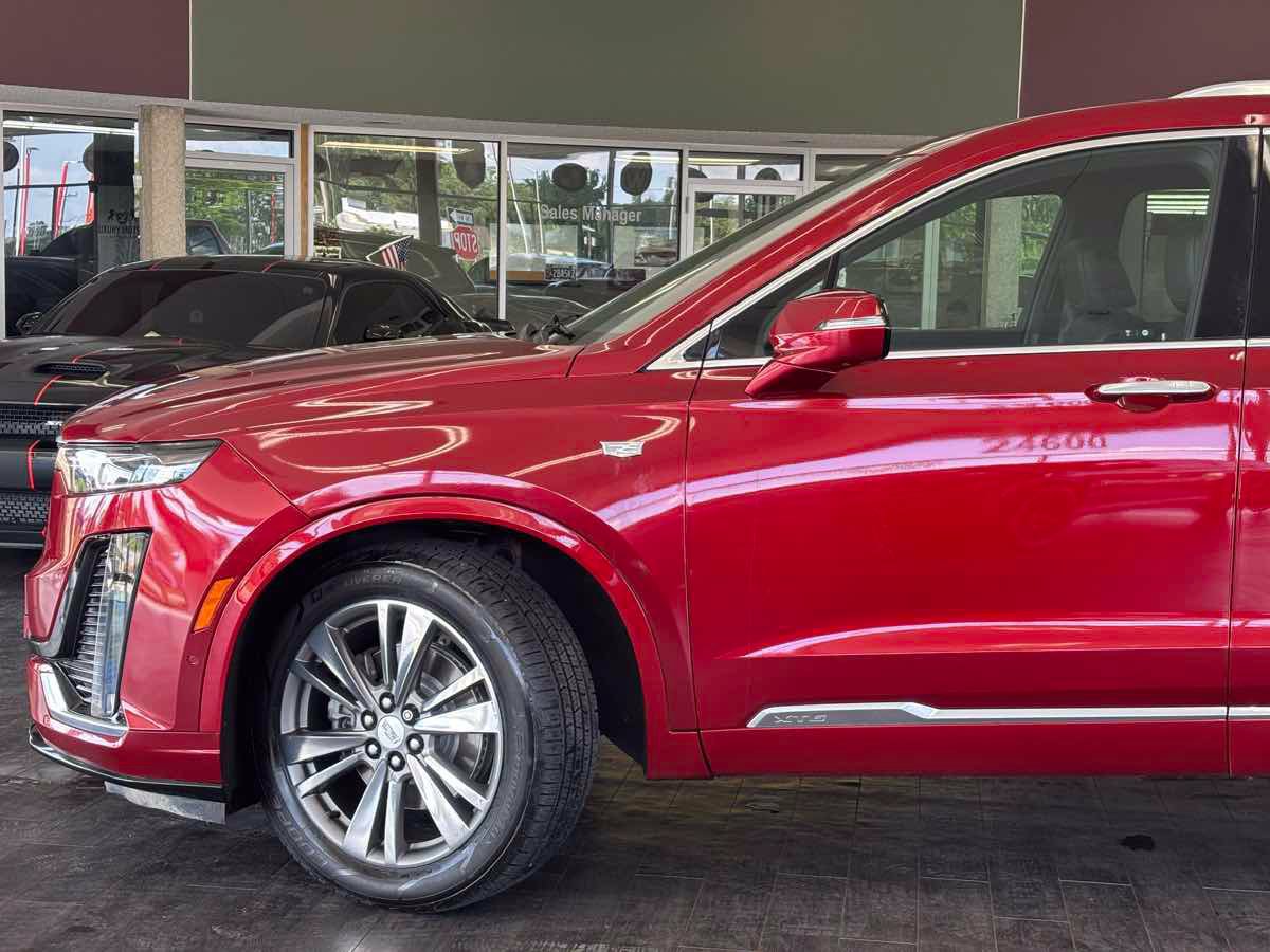 Used 2021 Cadillac XT6 Premium Luxury AWD/4WD image 15