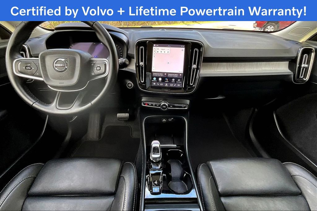 Used 2025 Volvo XC40 B5 Plus image 20
