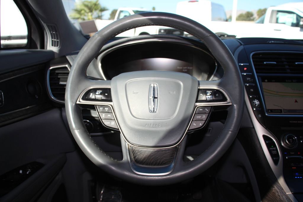 Used 2019 Lincoln Nautilus Reserve FWD image 11
