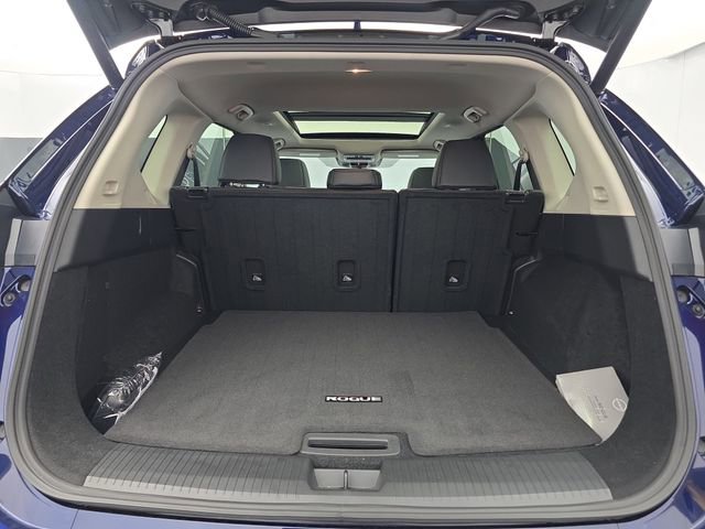 Used 2026 Nissan Rogue SV w/ SV Premium Package image 44