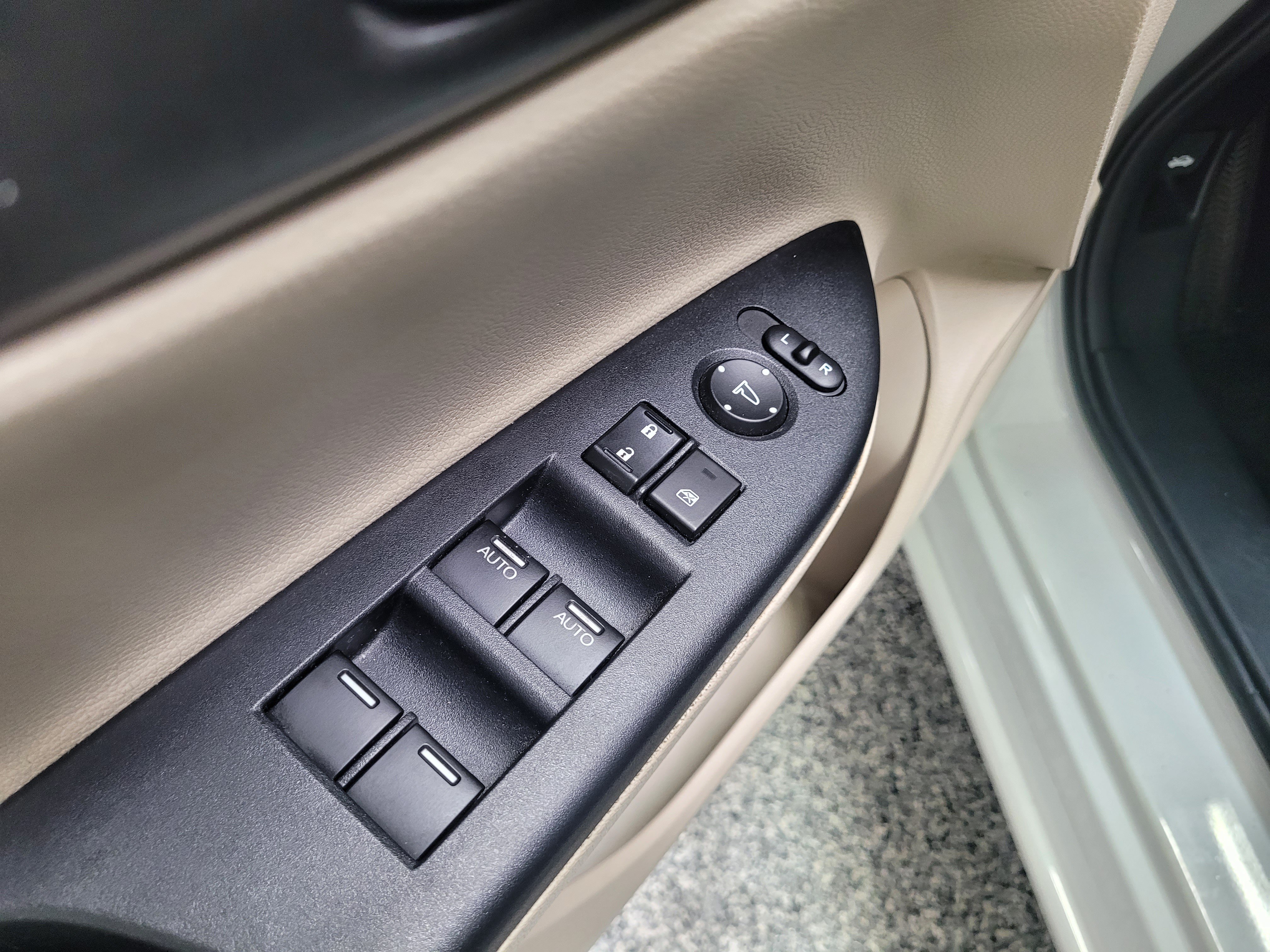 Used 2014 Honda Accord Touring image 19