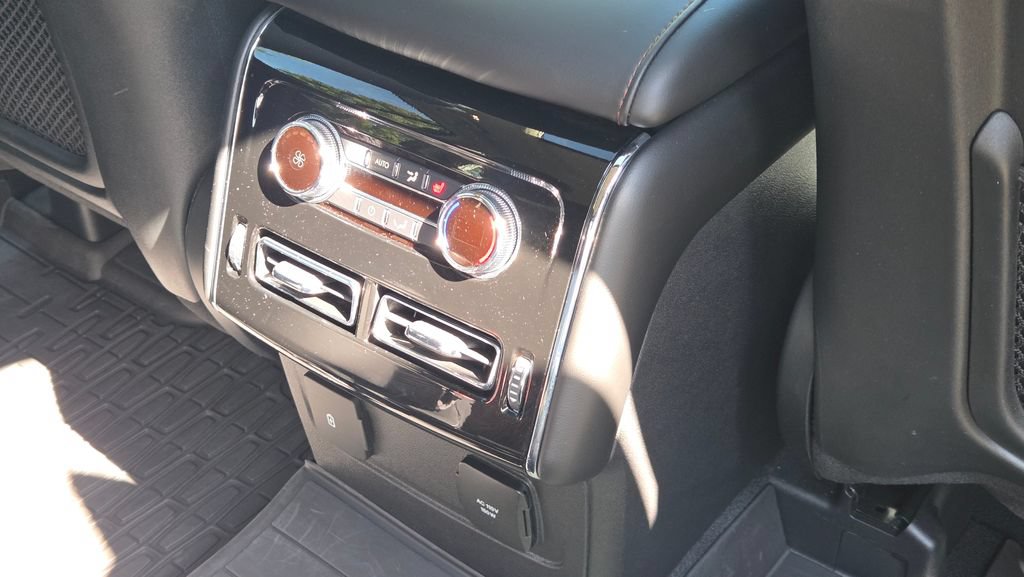 Used 2023 Lincoln Aviator AWD w/ Premium Package image 34