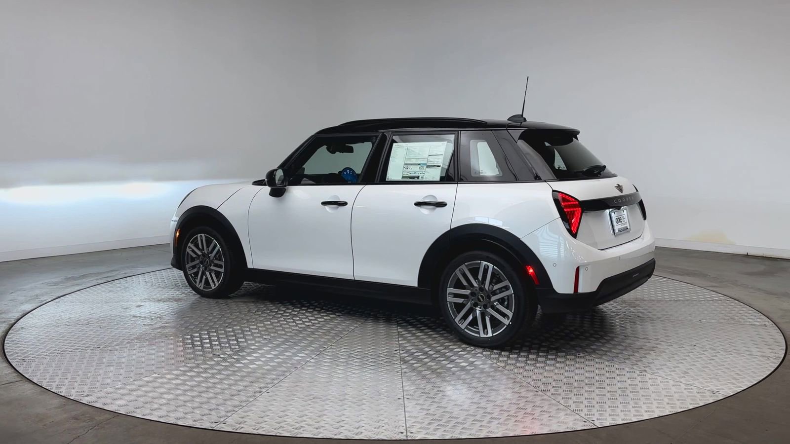 New 2026 MINI Cooper 4-Door Hardtop FWD image 6