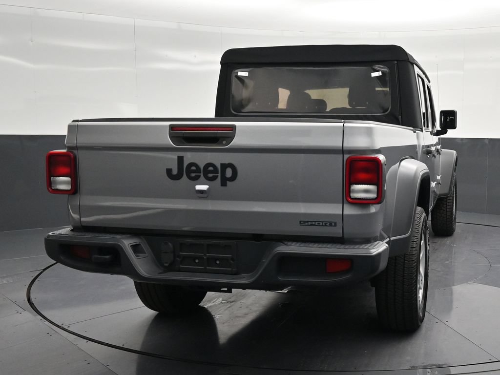 Used 2020 Jeep Gladiator Sport w/ Quick Order Package 24S AWD/4WD image 2