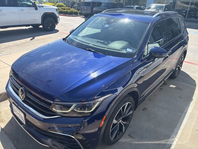 Used 2022 Volkswagen Tiguan SEL R-Line AWD/4WD image 2