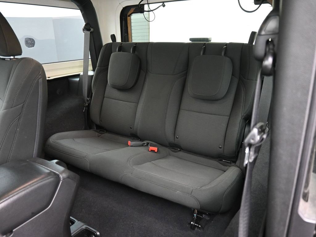 Used 2019 Jeep Wrangler Sport S image 33