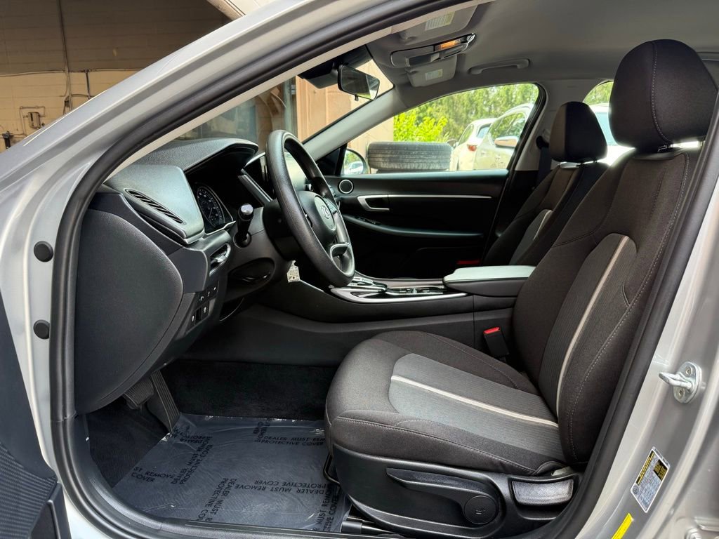 Used 2020 Hyundai Sonata SE w/ Winter Weather Package FWD image 9