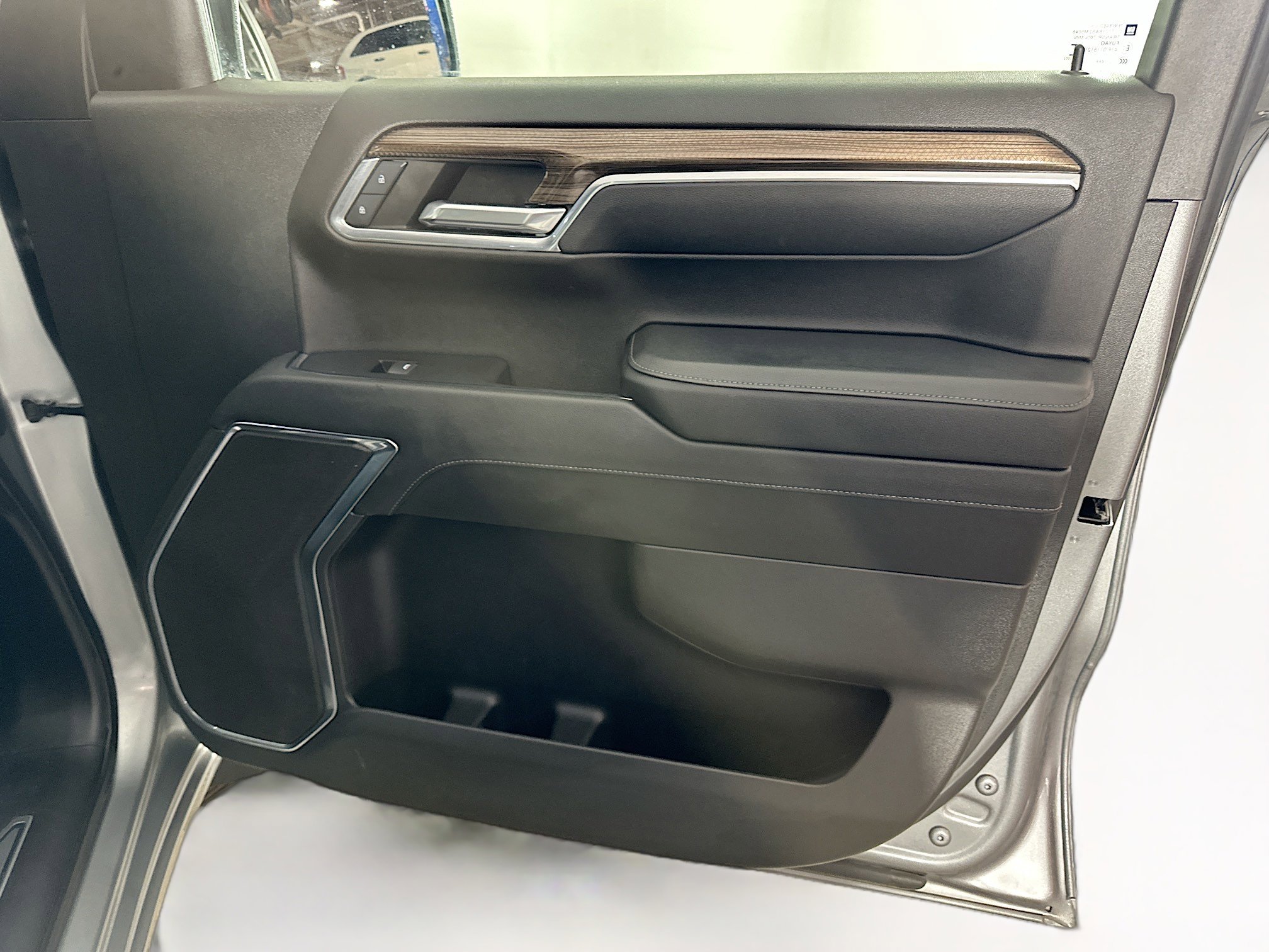 Used 2023 Chevrolet Silverado 1500 LT image 30