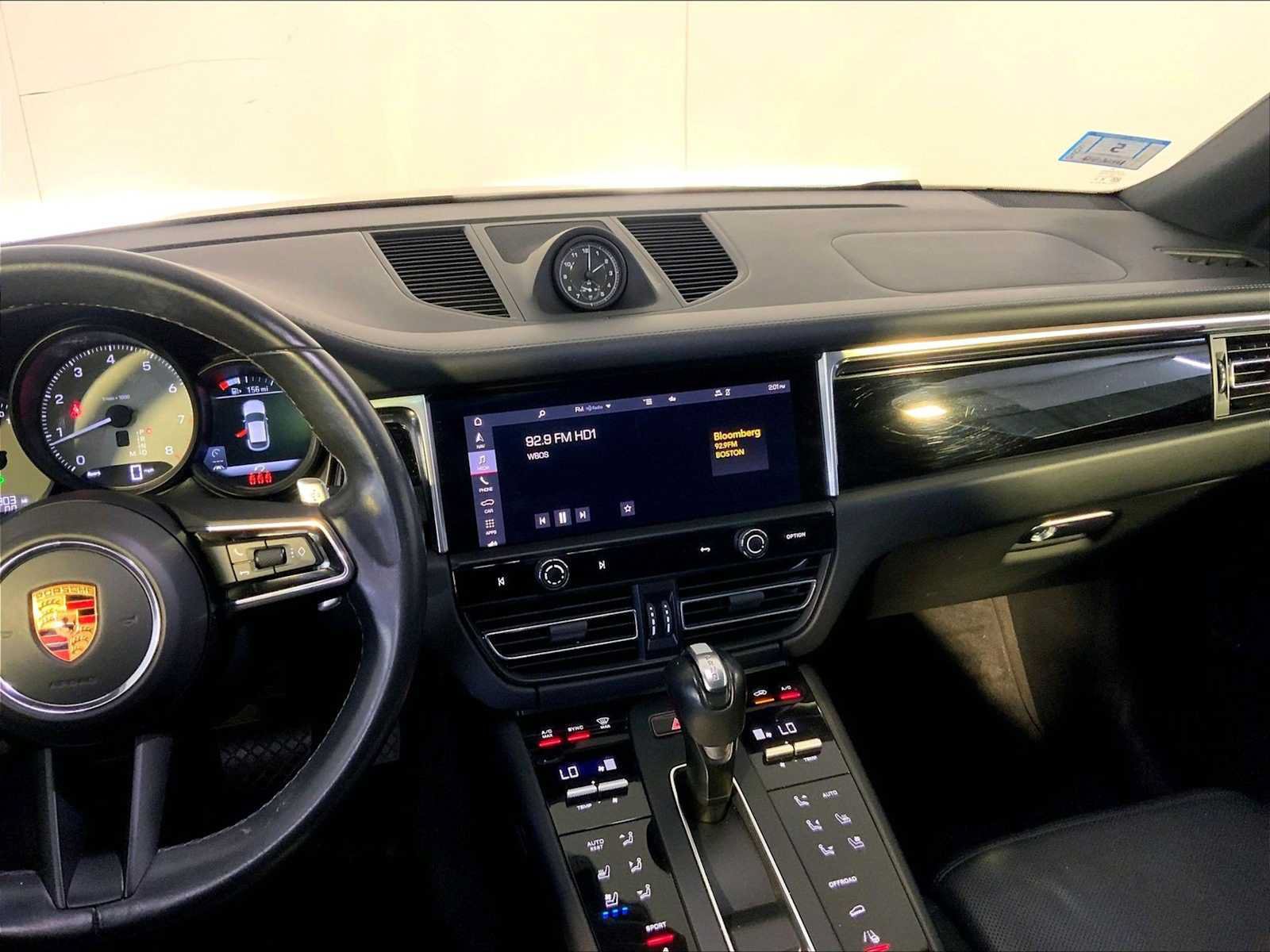 Used 2023 Porsche Macan S AWD/4WD image 17