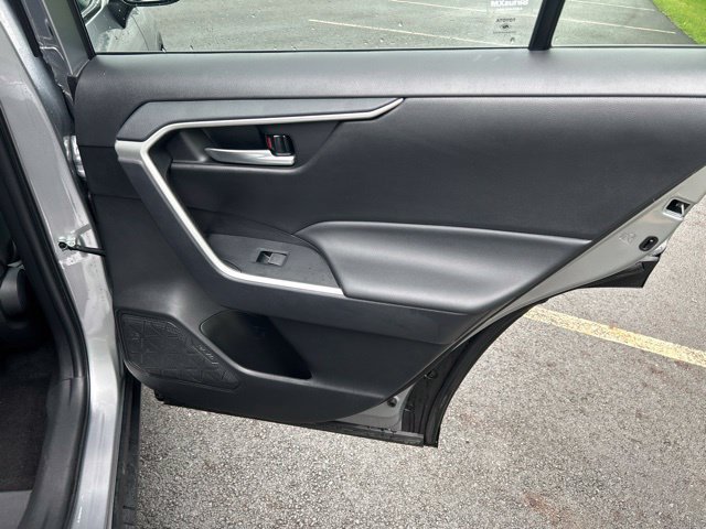 Used 2025 Toyota RAV4 XLE AWD/4WD image 48