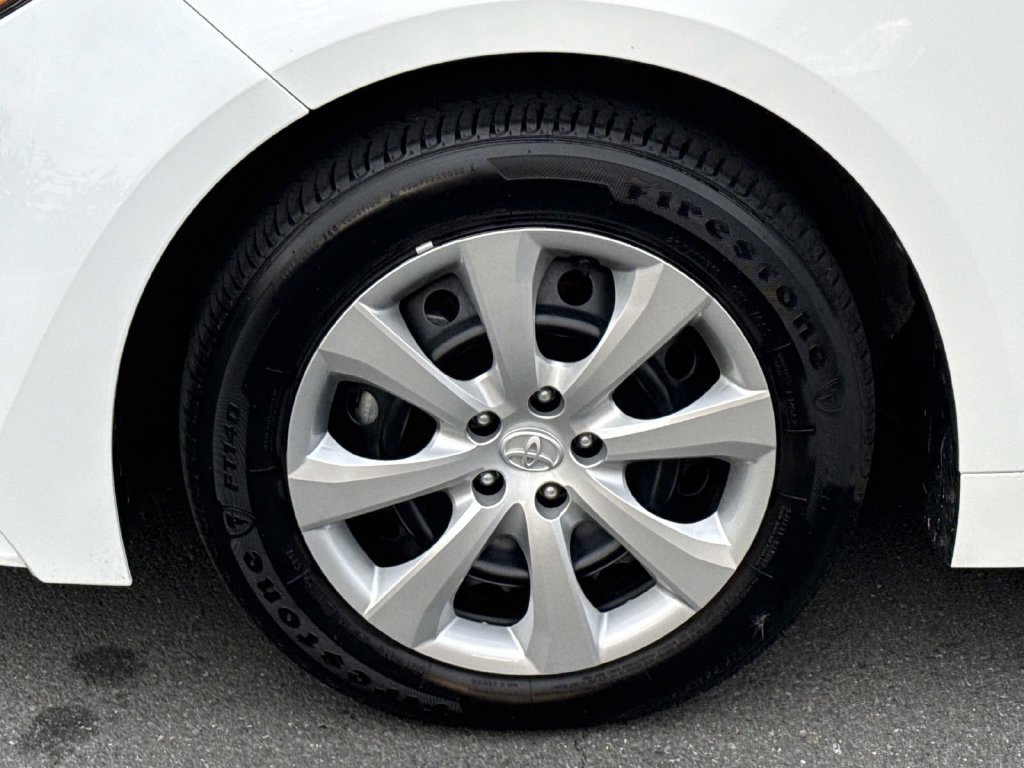 Used 2025 Toyota Corolla LE FWD image 8