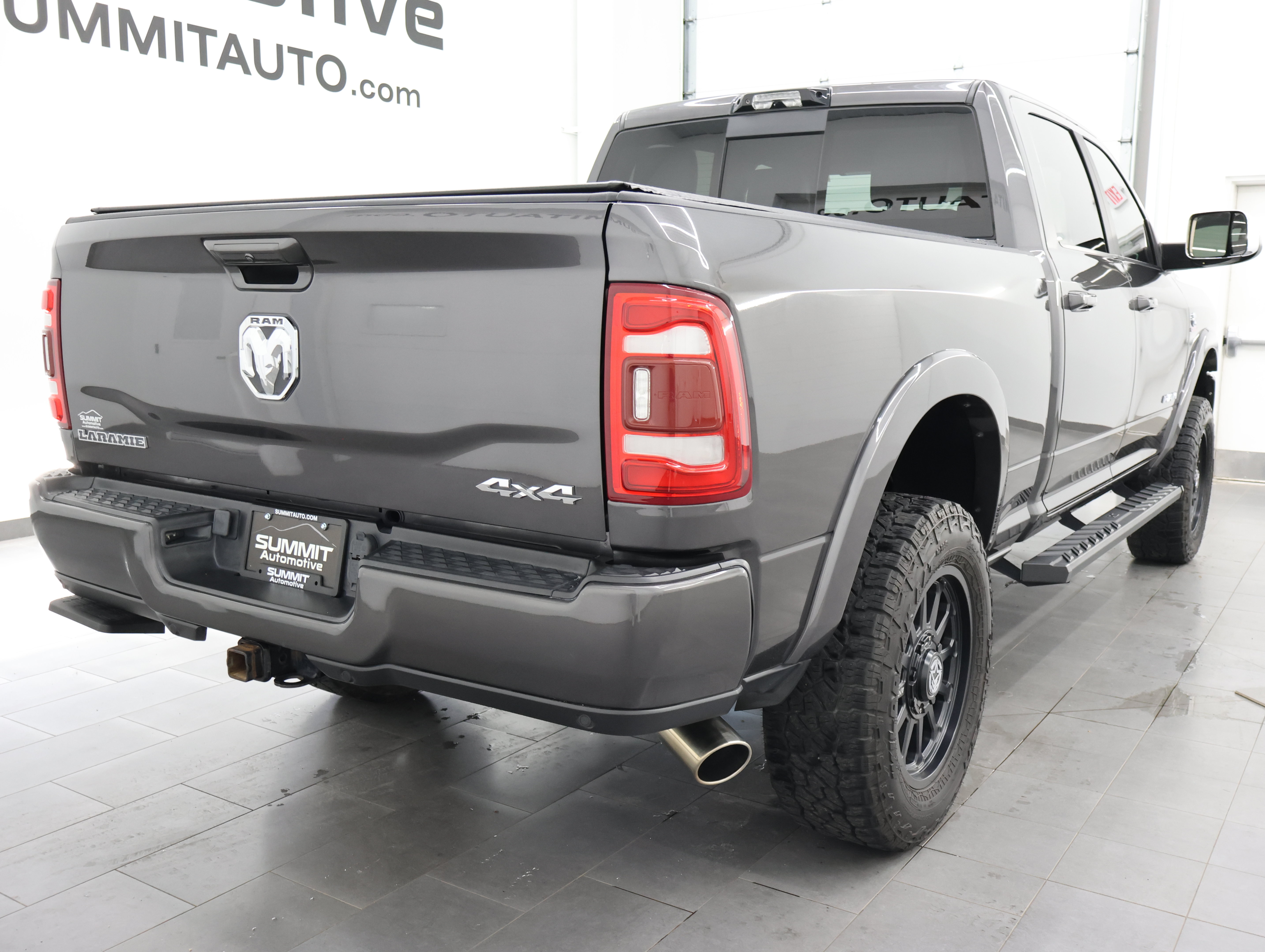 Used 2022 RAM 2500 Laramie AWD/4WD image 4