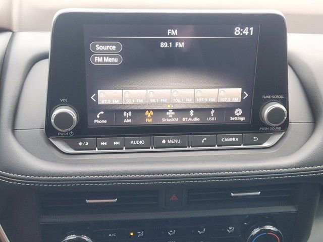 Used 2023 Nissan Rogue S image 5