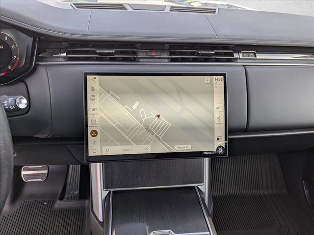 New 2025 Land Rover Range Rover SE image 12