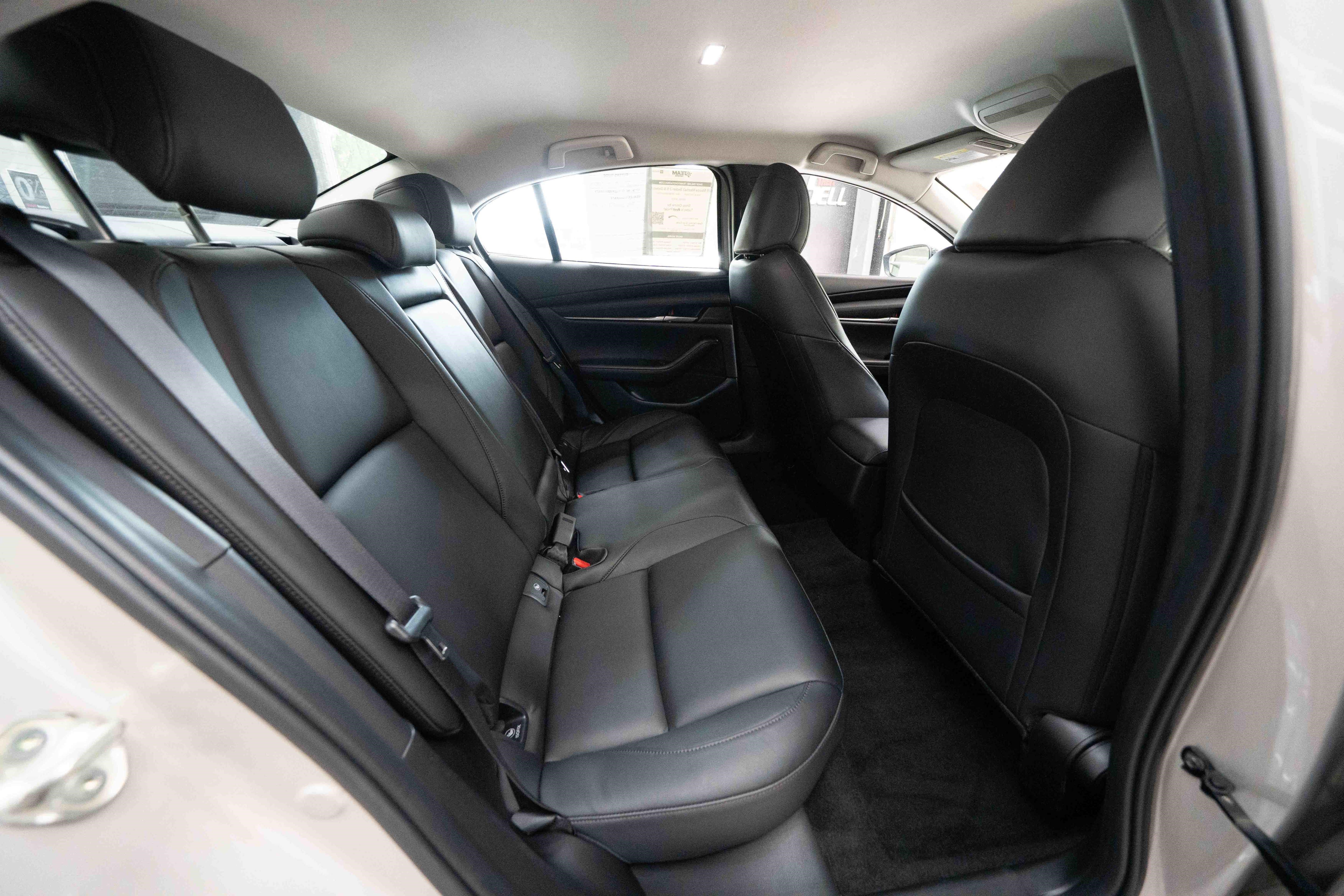Used 2025 MAZDA MAZDA3 s FWD image 24