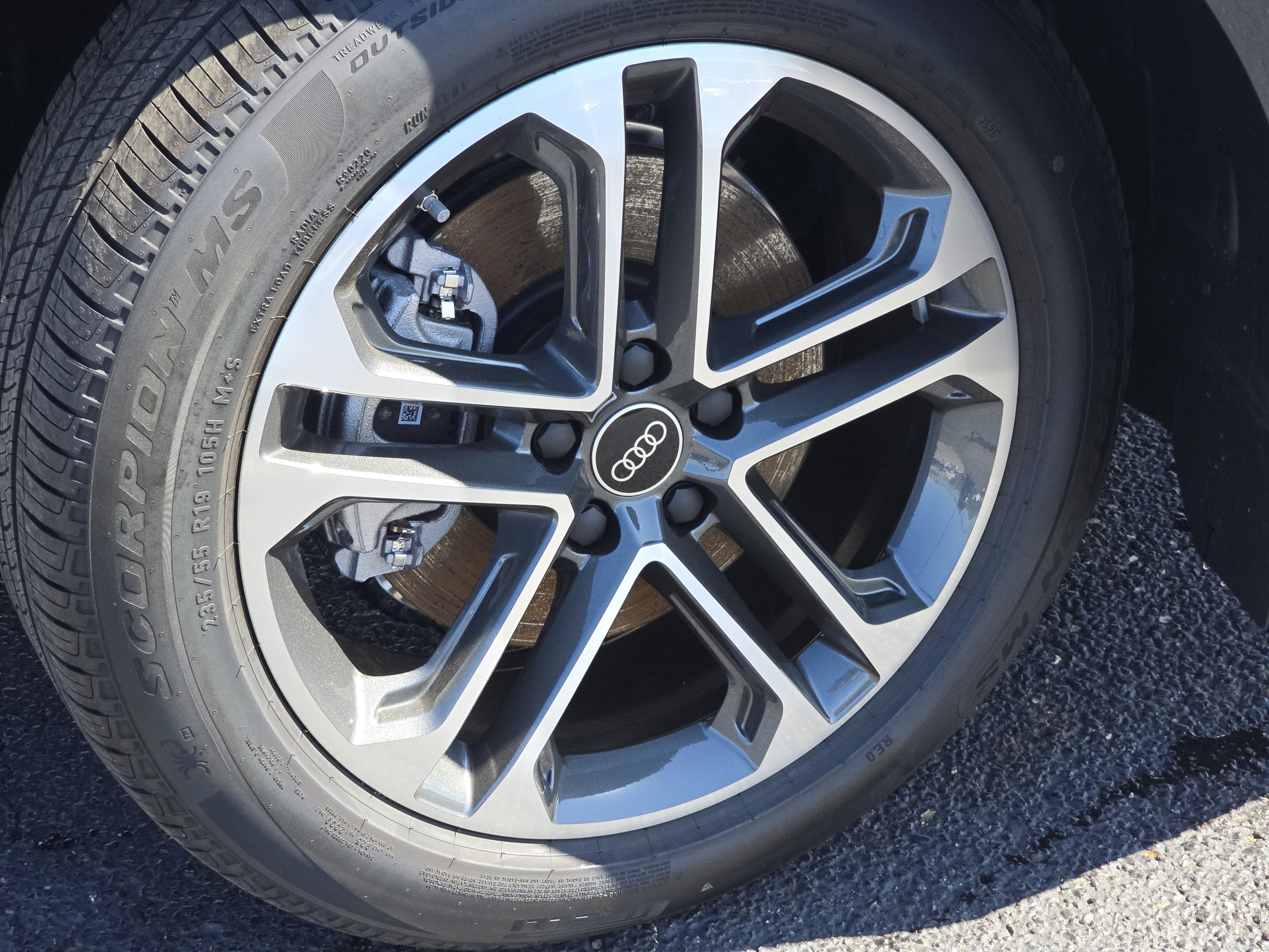 New 2025 Audi Q5 Premium w/ Convenience Package AWD/4WD image 14